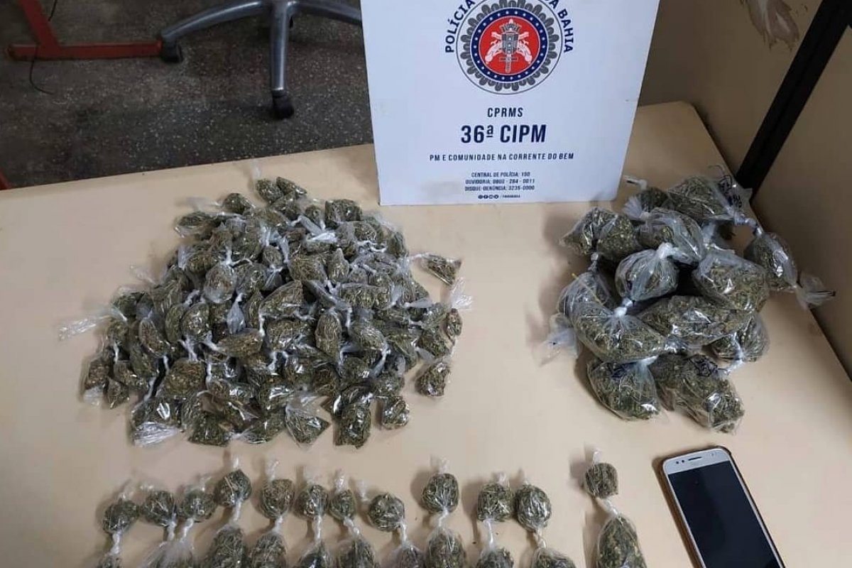 Ação da PM localiza mais de mil porções de maconha, cocaína e crack na Bahia