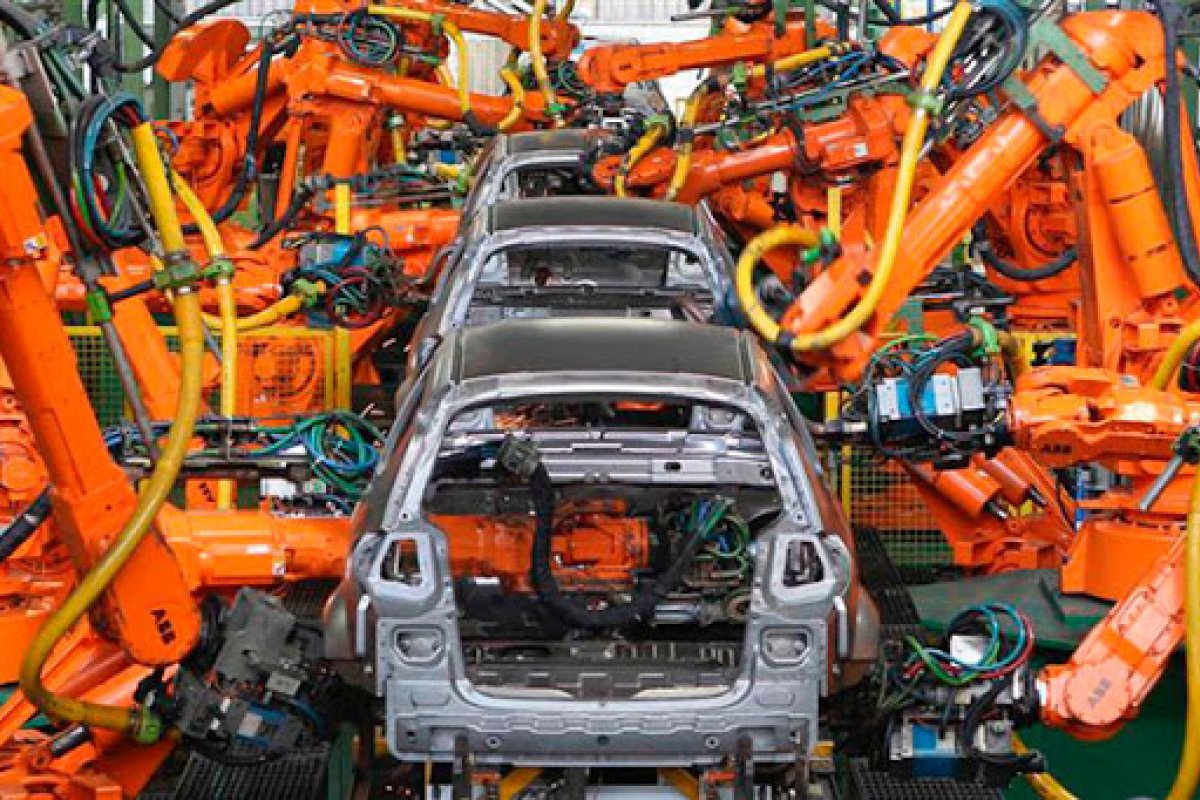 IBGE: 3 em cada 10 empresas ainda "sentem" impactos da Covid-19