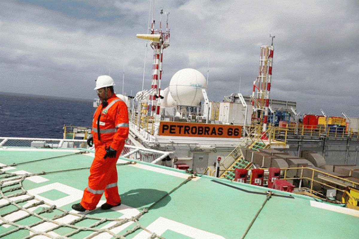 STF libera venda de refinarias da Petrobras sem autorização do Congresso