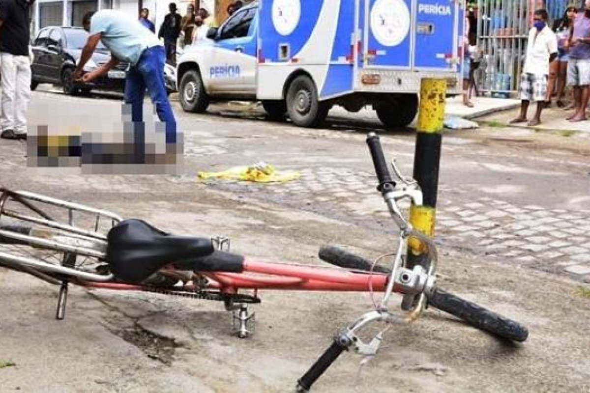 Ciclista é morto a tiros após ser perseguido e atropelado em Feira de Santana