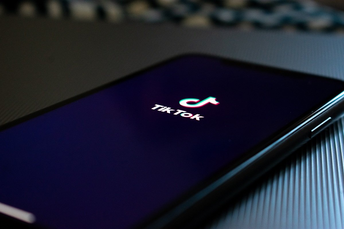 Eleições: TSE anuncia parceria com TikTok e Twitter para combater notícias falsas