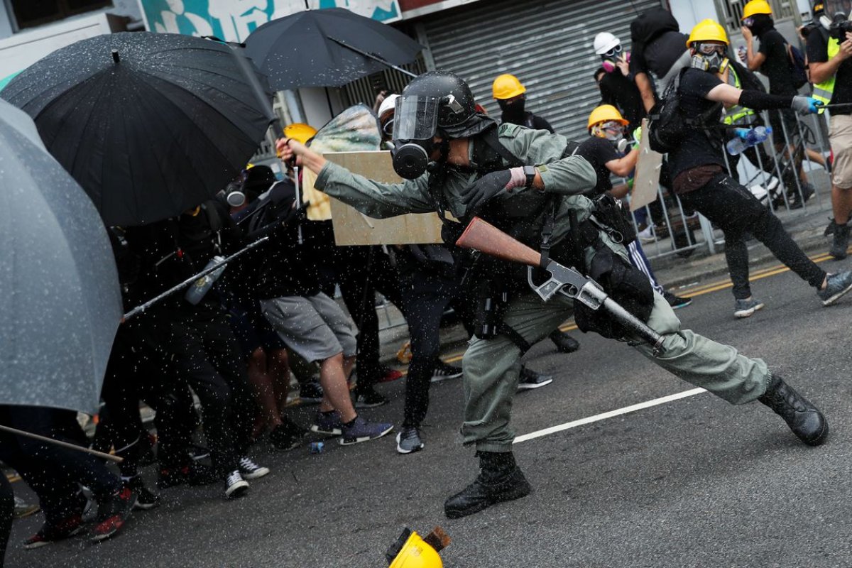 Hong Kong: polícia reprime novos protestos