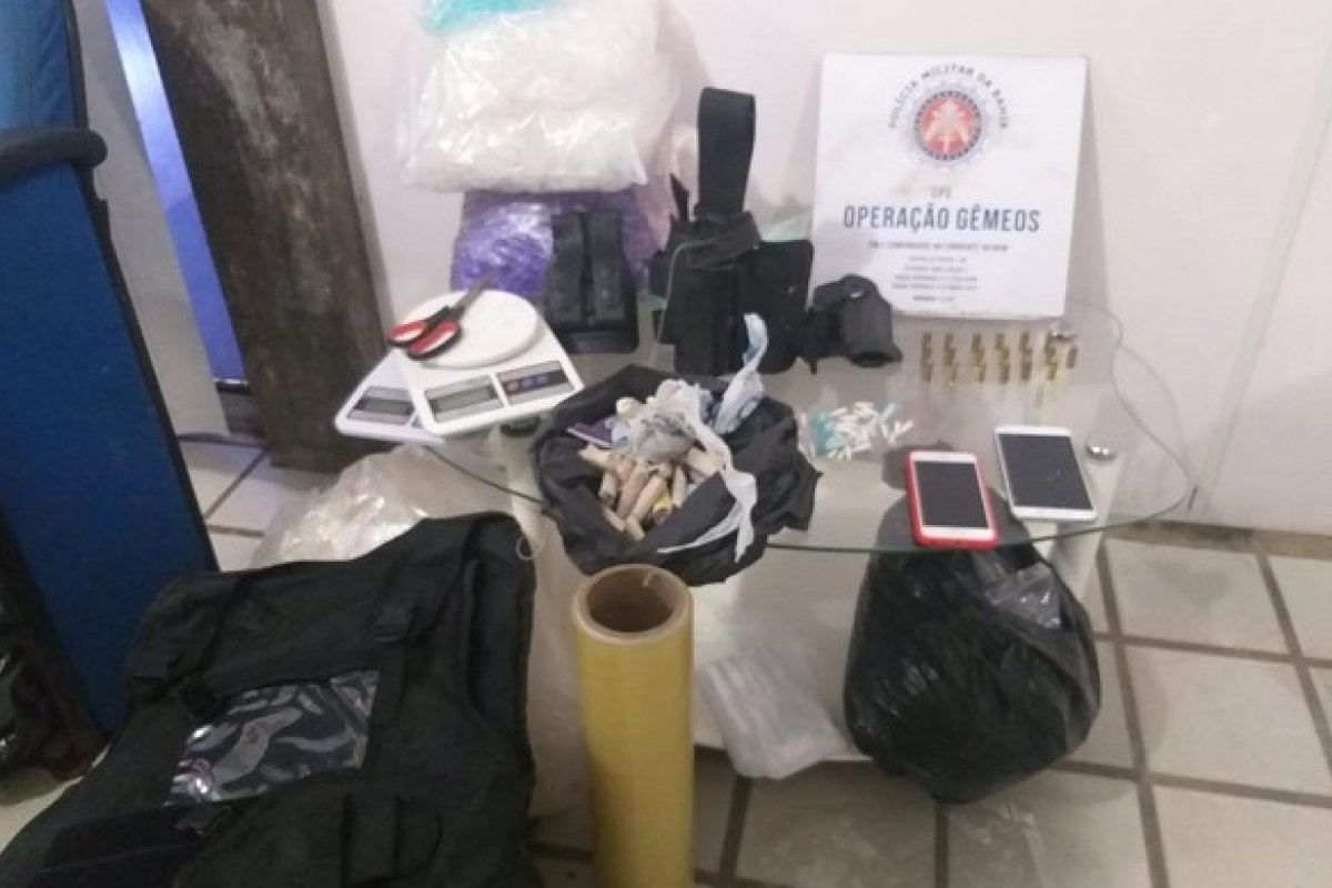 Homem com mandado de prisão por tráfico de drogas é preso em Valéria