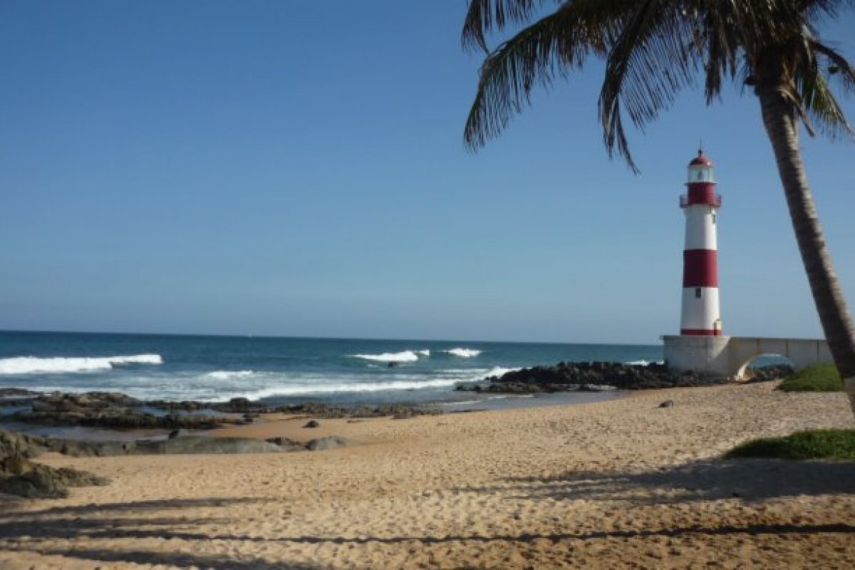 Duas crianças morrem afogadas em Itapuã