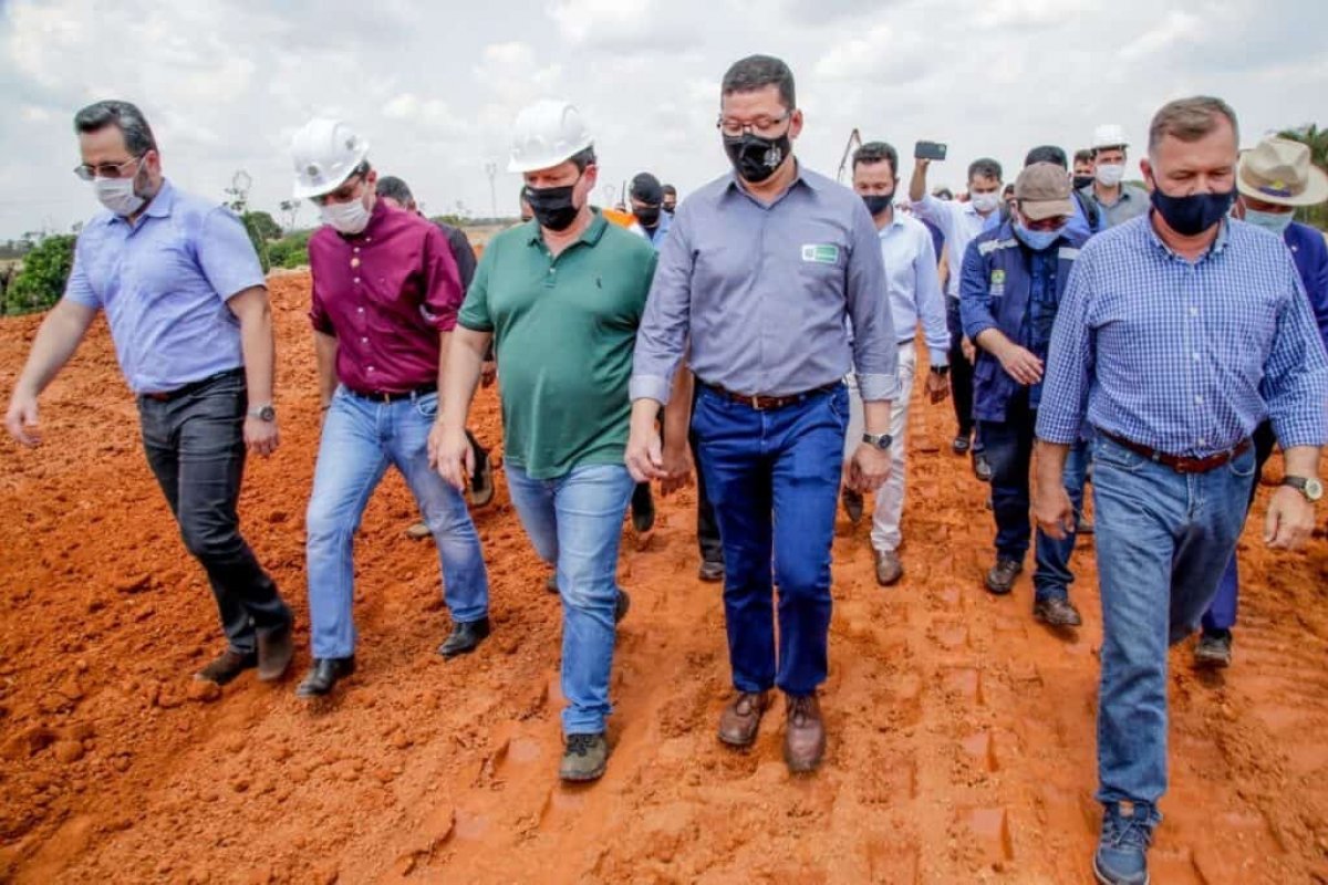 Ministro da Infraestrutura anuncia obra que irá ligar o Acre ao resto do país