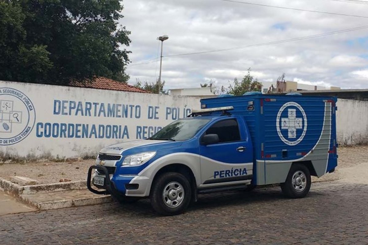 Criança é encontrada junto ao corpo da mãe morta no sul da Bahia