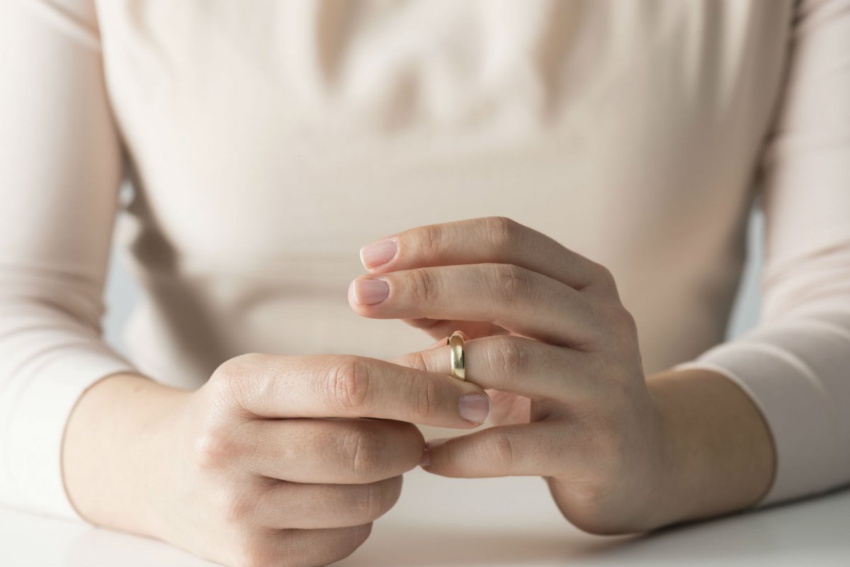 Média mensal de casamentos cai 33% no Brasil durante a pandemia