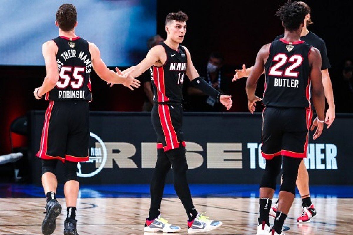 Miami Heat se recupera e vence o Lakers no jogo 3 das finais da NBA