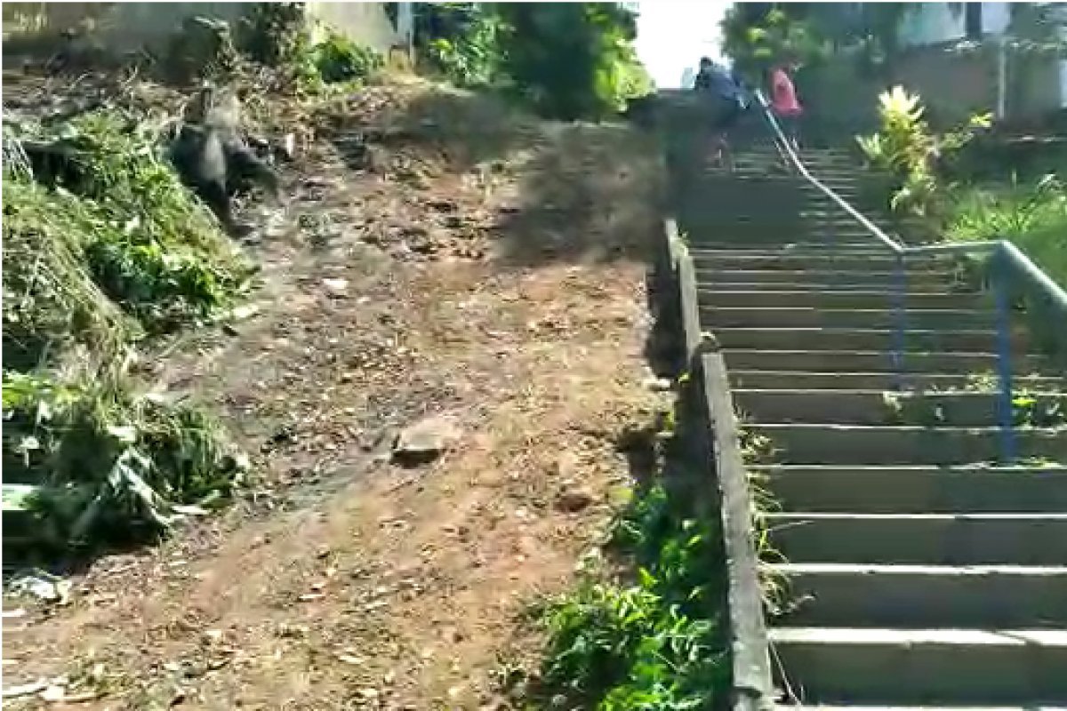 Após denúncia do Farol, Conder diz que vai realizar obra de estabilização de encosta no Loteamento Jardim Santo Inácio, em Salvador
