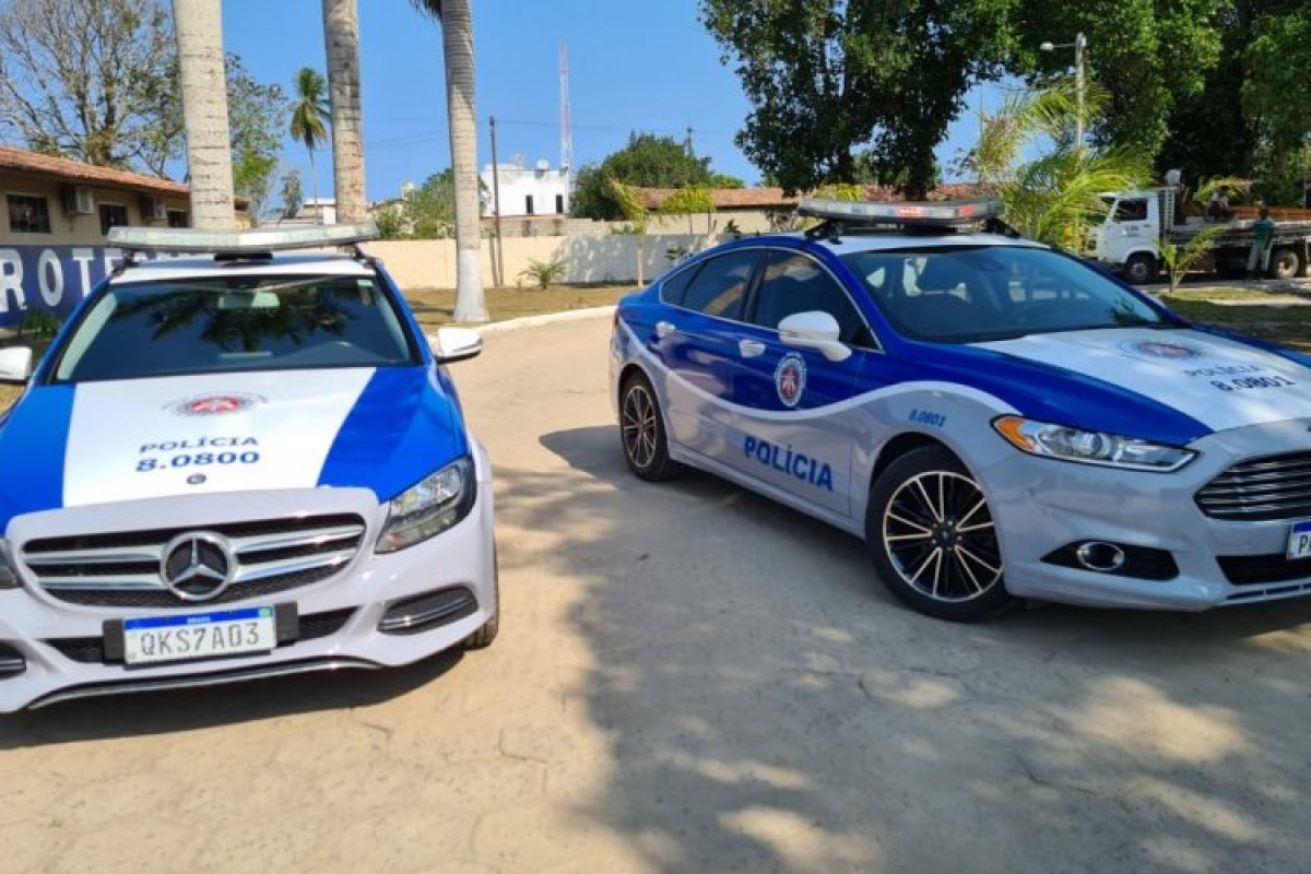 Polícia Militar em Porto Seguro, na Bahia, recebe carros de luxo para uso da corporação