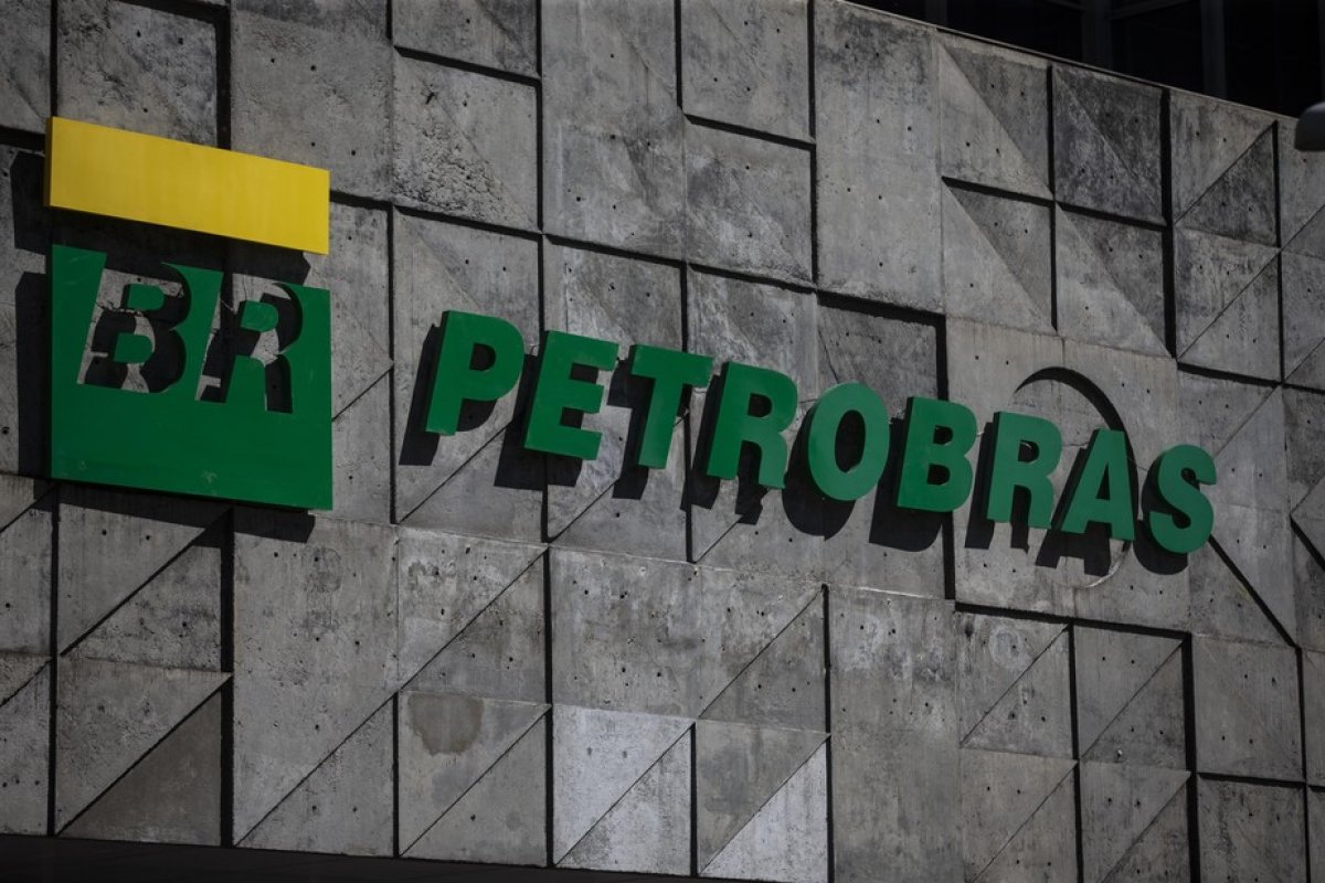 PF deflagra 76ª fase da Lava Jato para apurar esquema criminoso na Petrobras