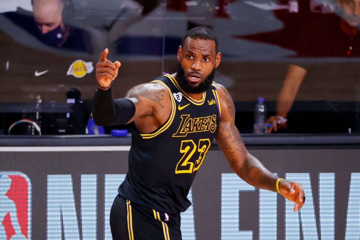 Mensagem de LeBron teria incentivado vitória dos Lakers no jogo 4 das finais da NBA