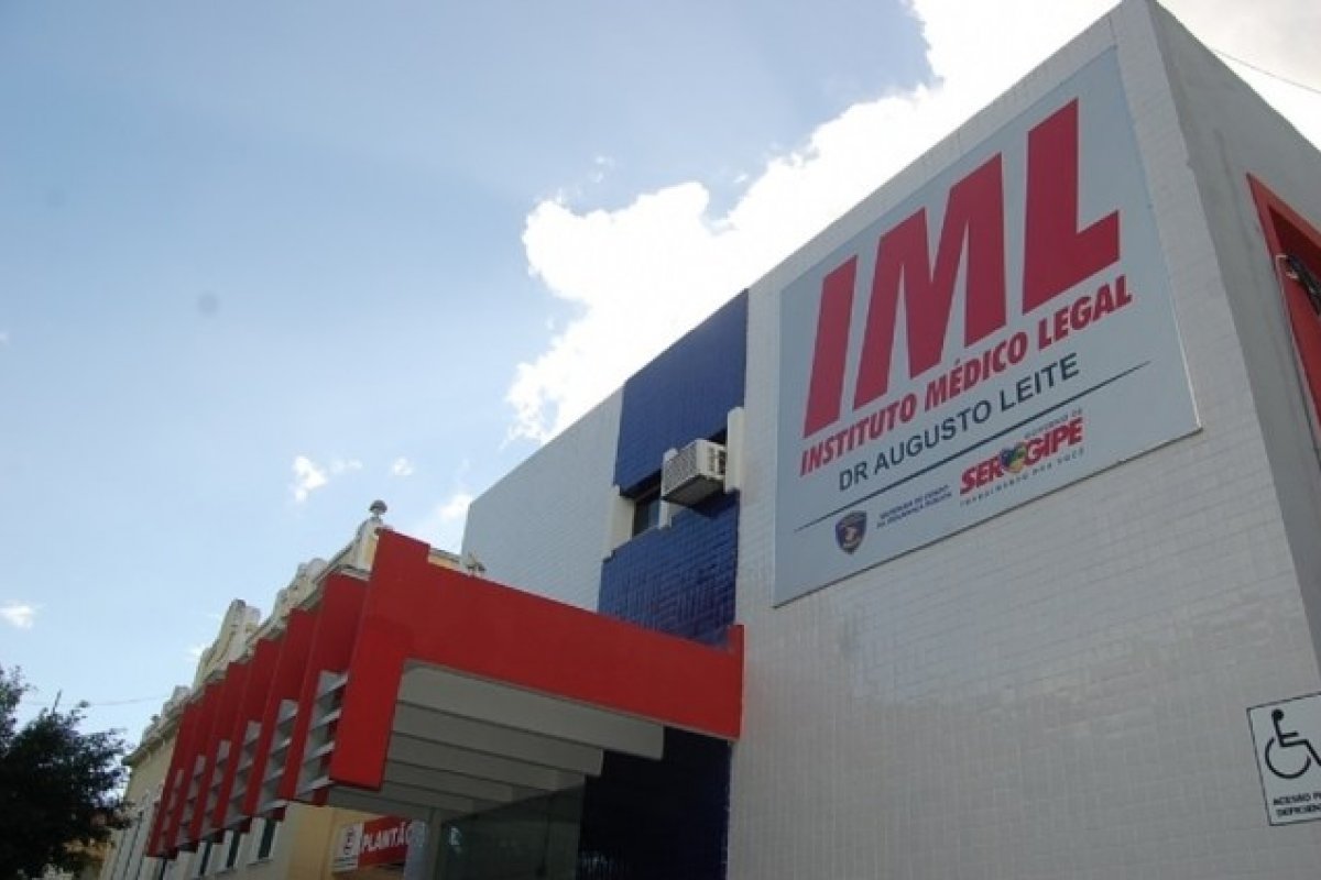 Menino de 11 anos morre após inalar gás de desodorante