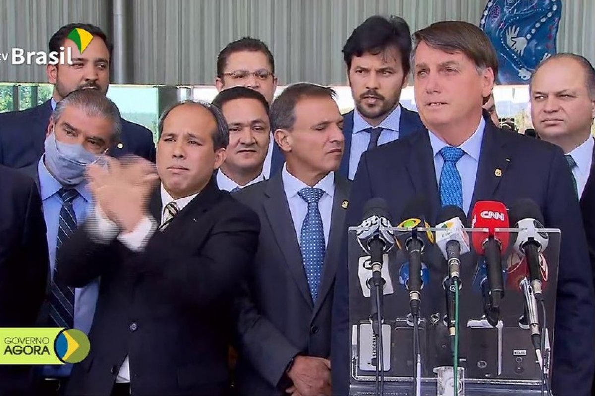 "Acabei com a Lava Jato, porque não tem mais corrupção no governo", diz Bolsonaro