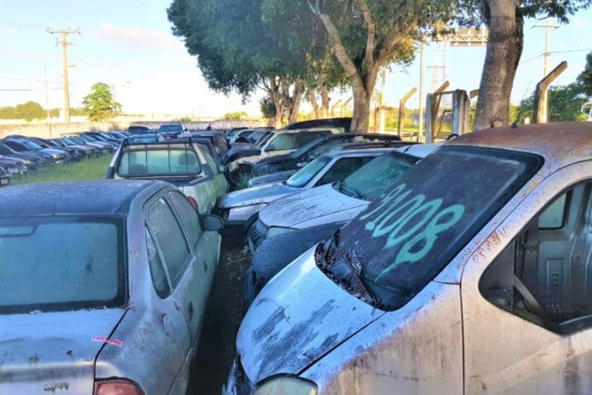 PRF realiza leilão de veículos em municípios baianos a partir de agosto