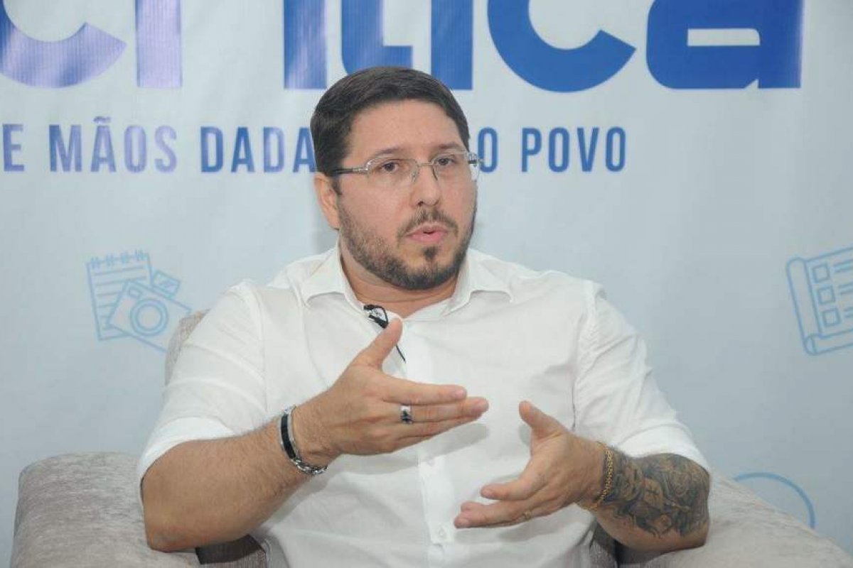 Vice-governador do Amazonas, Carlos Almeida, é alvo de busca em operação da PF