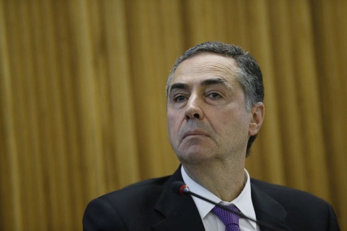 Barroso viaja aos EUA e assina acordo para que OEA acompanhe eleições municipais