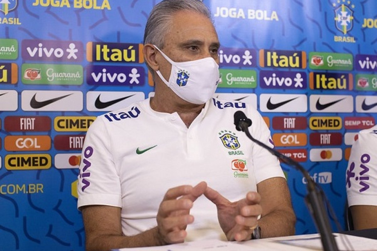 Tite define escalação da Seleção contra a Bolívia
