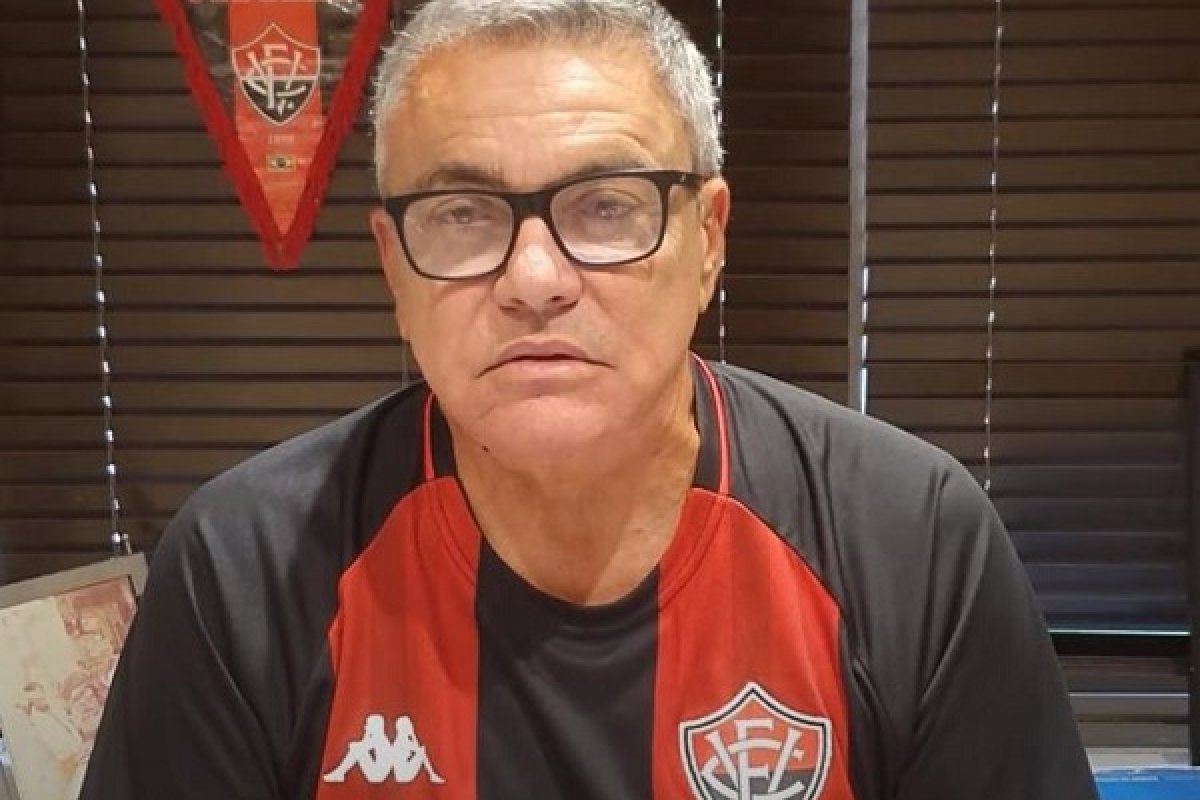 "Culpa de vocês que escolheram dirigentes inconsequentes", diz Paulo Carneiro para a torcida