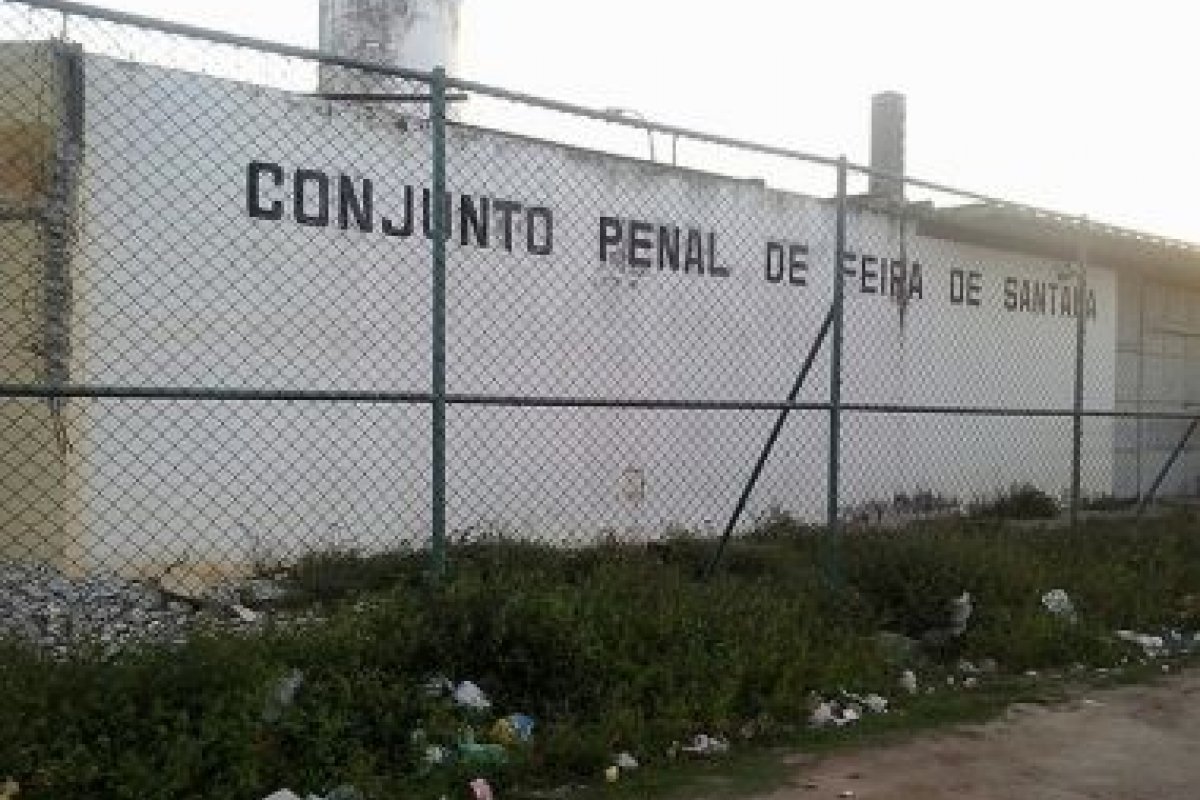Em protesto, policiais de presídio de Feira de Santana paralisam atividades