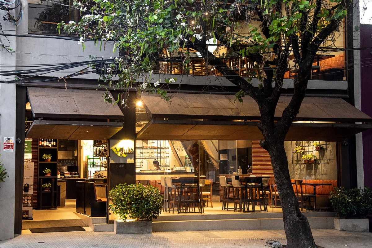 Julí Comida de Verdade se adapta ao delivery e reabre em meio à pandemia