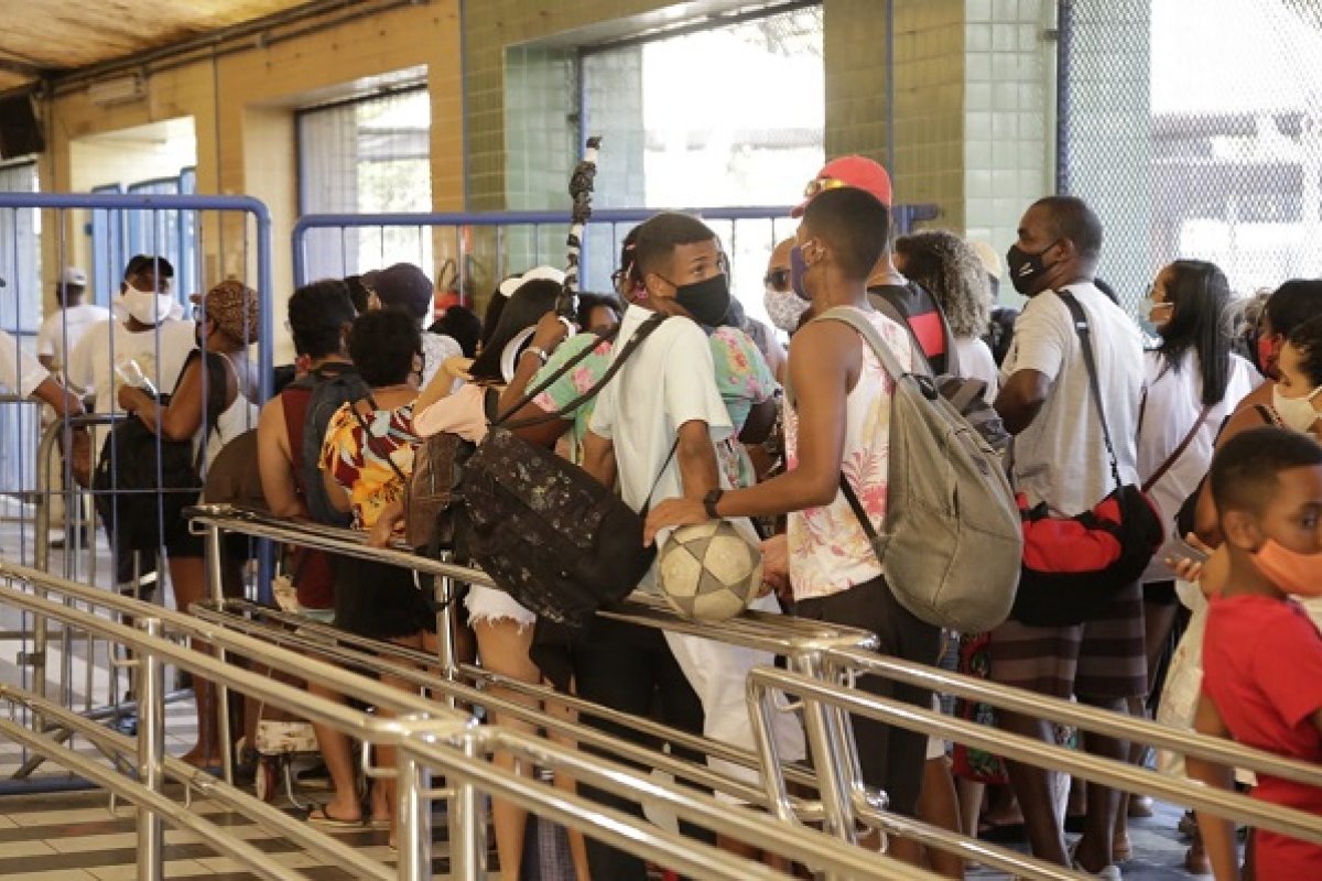 Feriado: Ferry-Boat é autorizado a ter 75% da capacidade de veículos nas embarcações