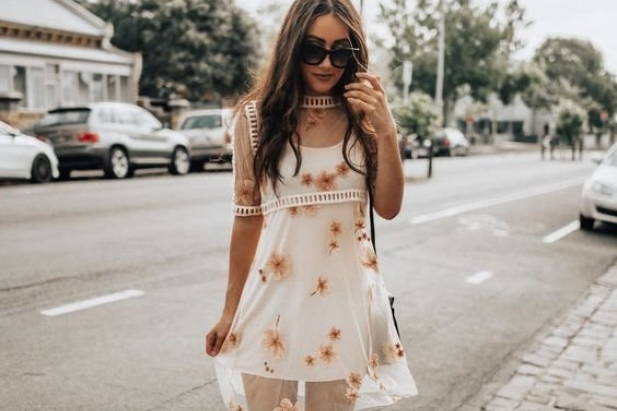 Os melhores looks com transparência para usar na primavera