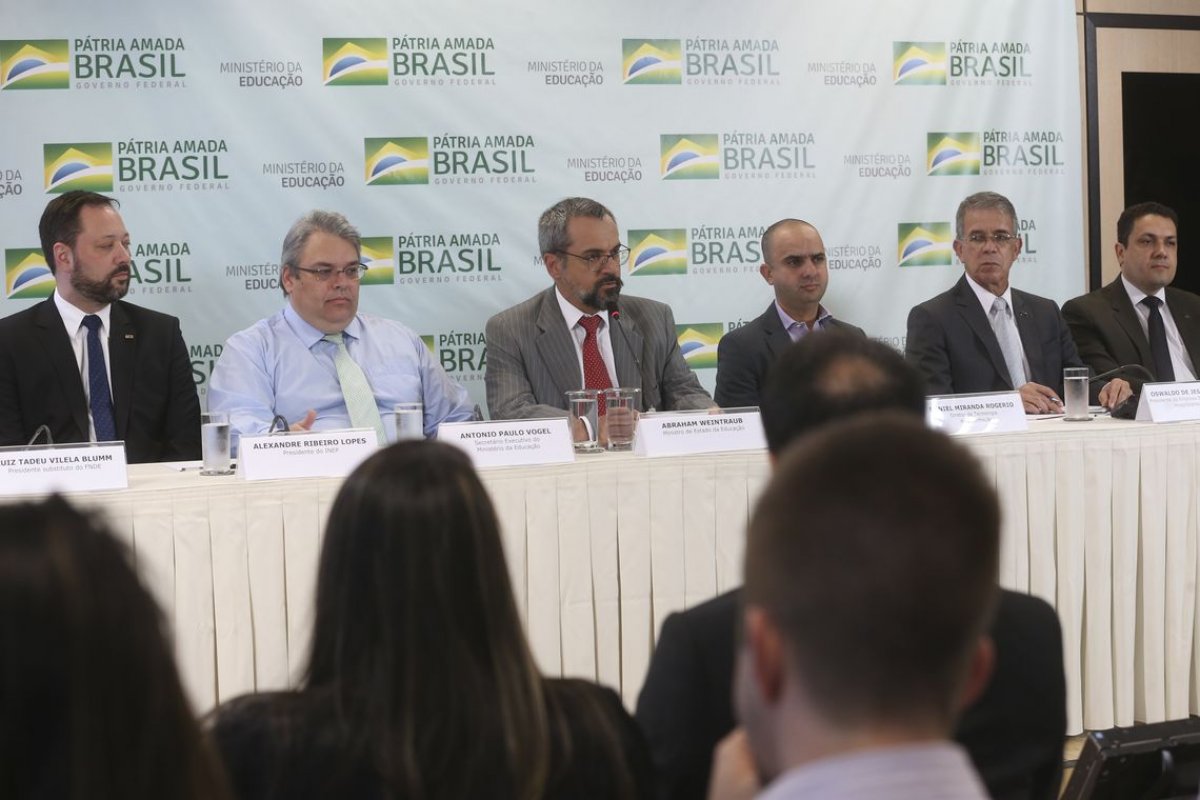 MEC anuncia plataforma digital que presta serviços à população