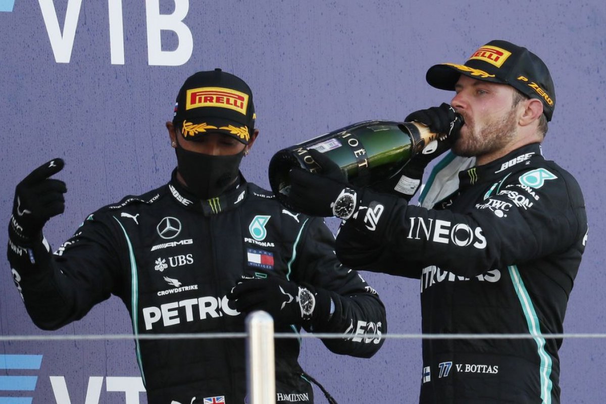 Hamilton e Bottas são isolados após testarem positivo para o coronavírus