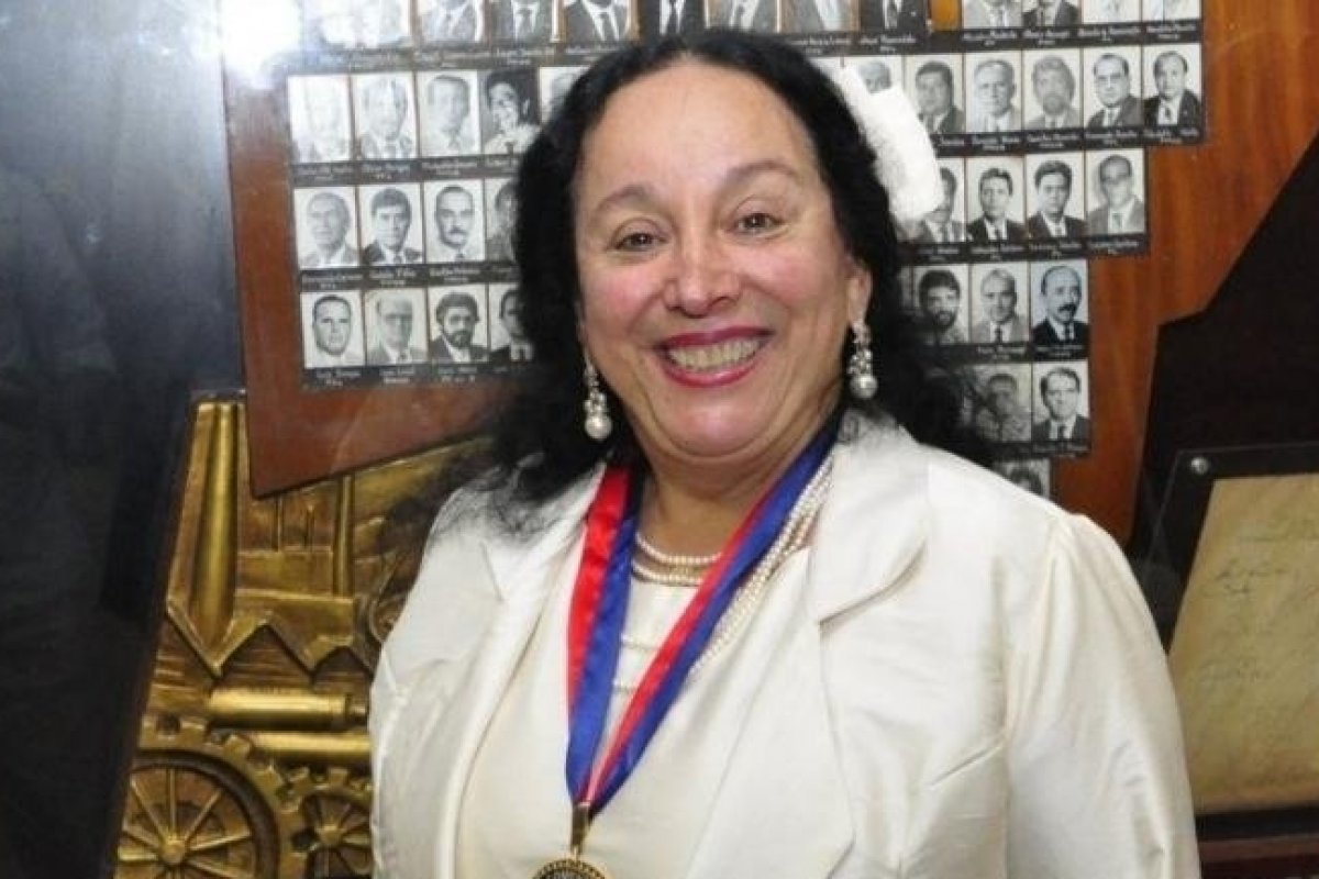 Chamem o carro rosa!!!!