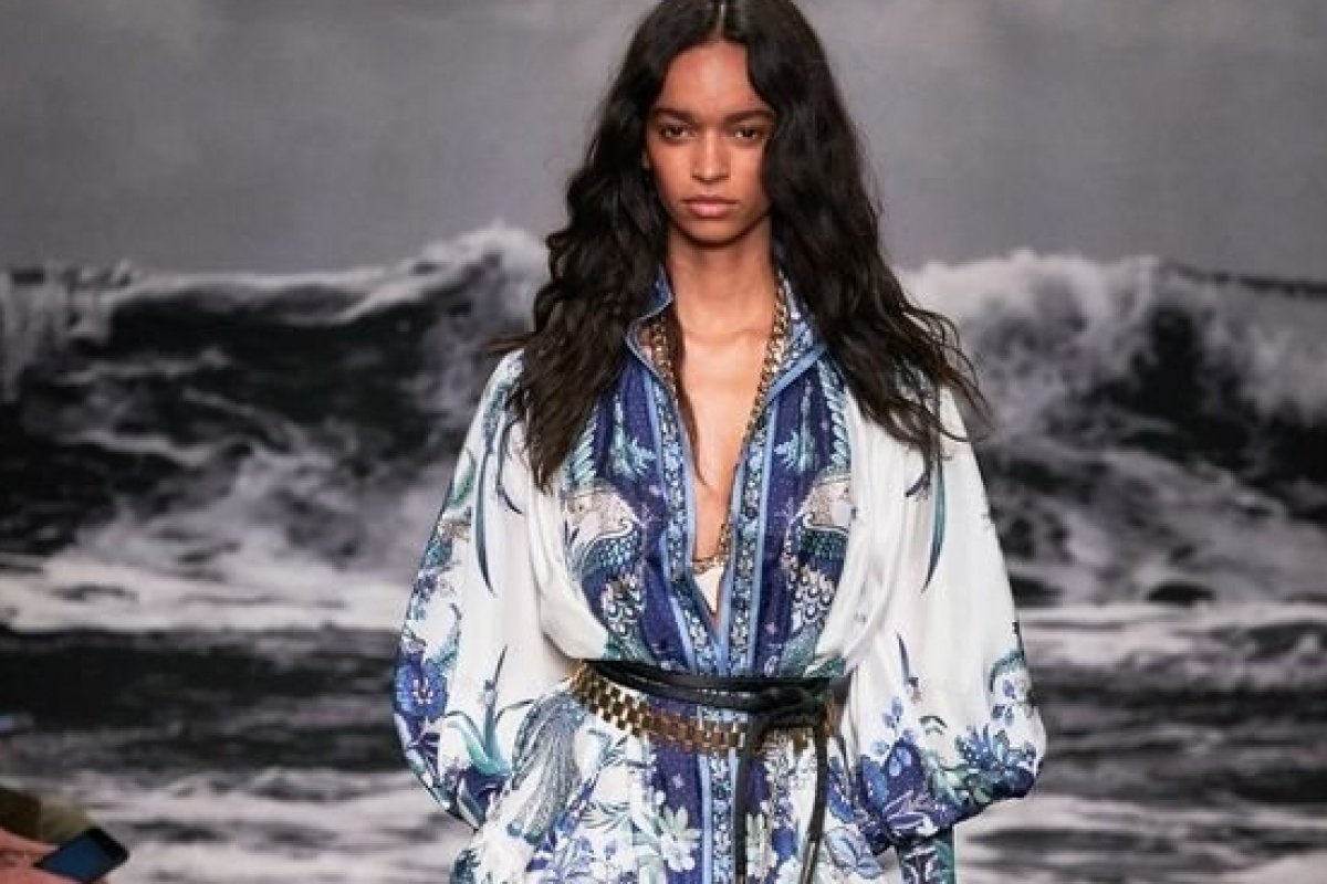 Estampa de azulejo é aposta no vestuário