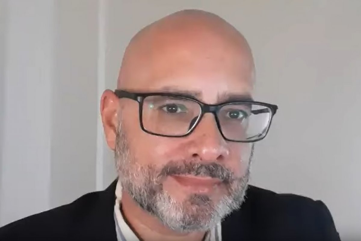 Vídeo: Médico cita ACM Neto em questionamento sobre volta às aulas