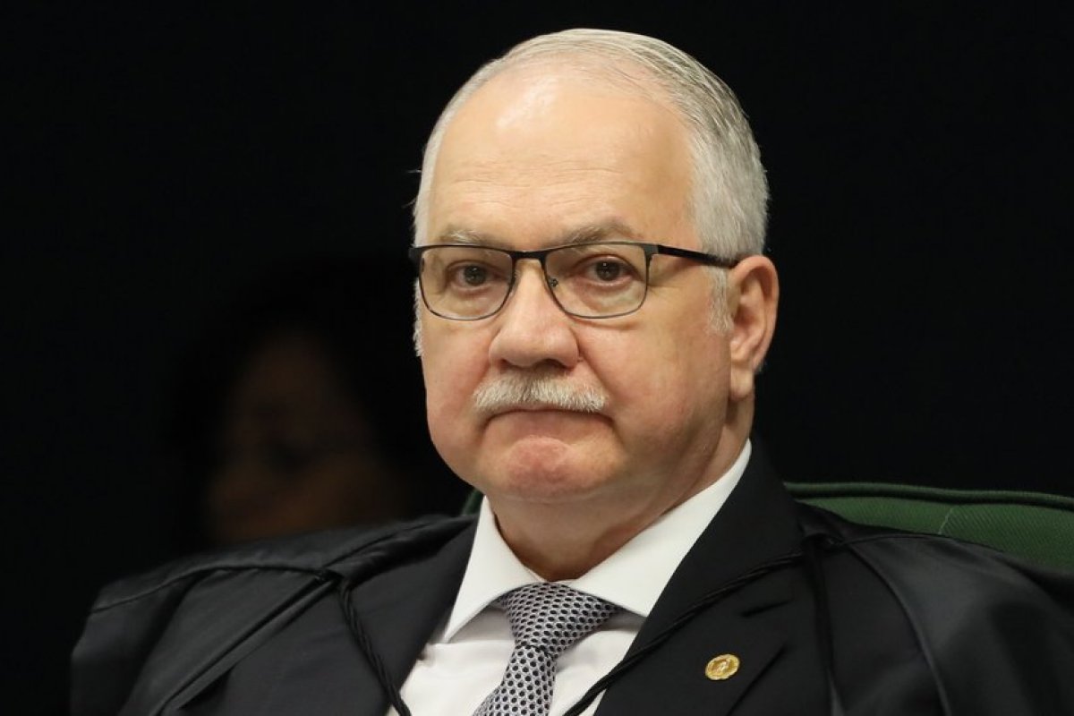 Fachin vota contra interferência de Bolsonaro na escolha dos reitores