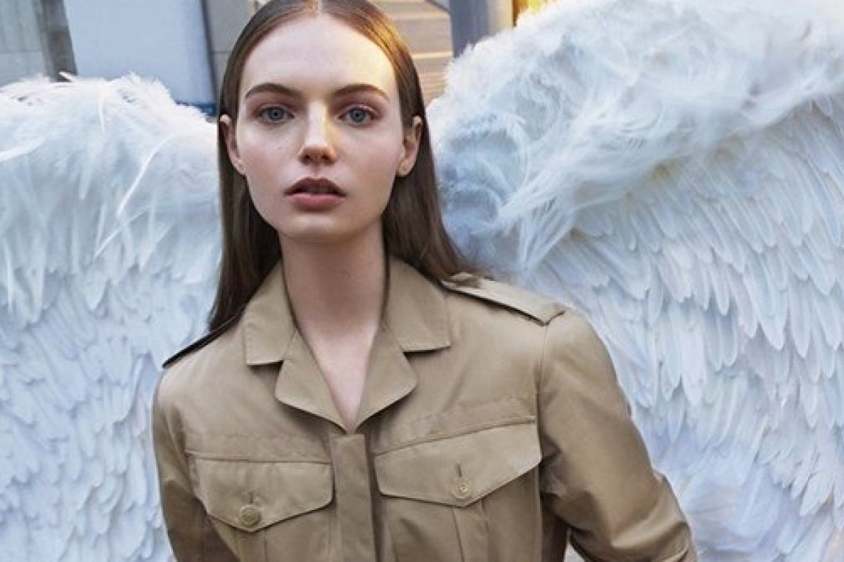 Burberry apresenta nova campanha da fragrância ‘Her’