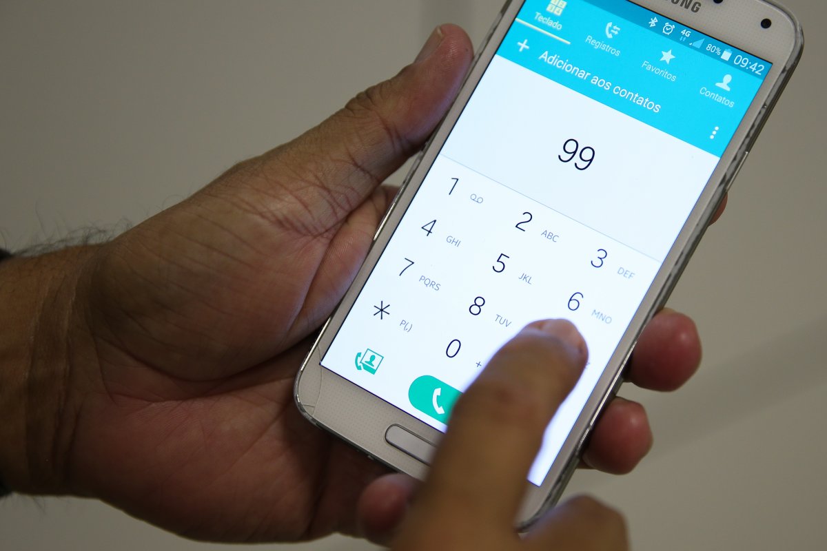 Anatel pede que operadoras proíbam chamadas para o próprio celular