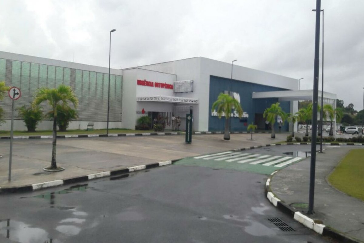 Homem é morto a tiros e outro fica ferido em Periperi, subúrbio de Salvador