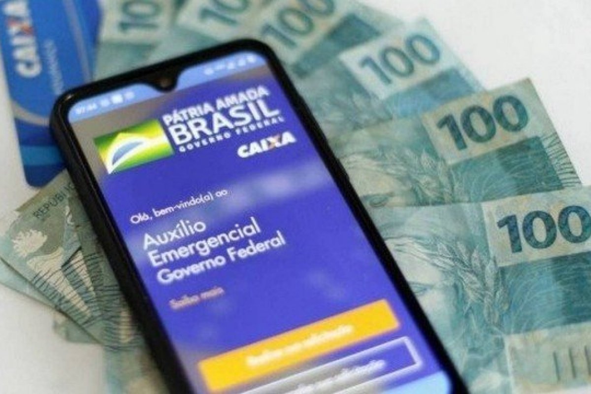 Caixa: nascidos em agosto podem sacar auxílio de R$ 600 nesta terça (13)