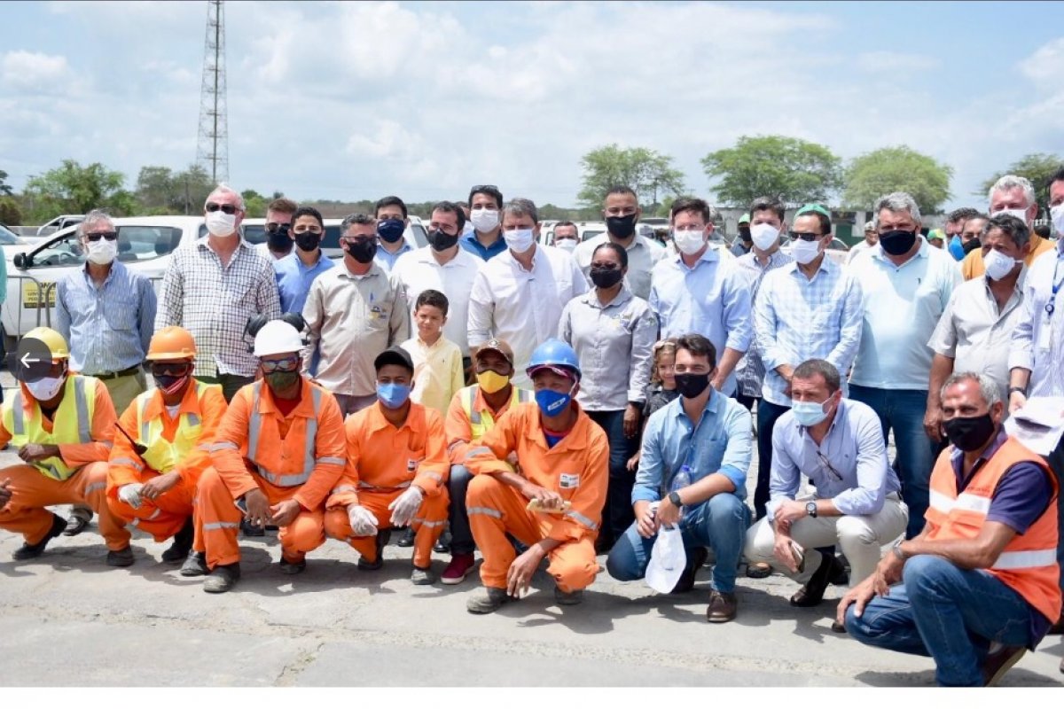 Tarcísio de Freitas inaugura primeiro trecho de duplicação da BR-116/BA