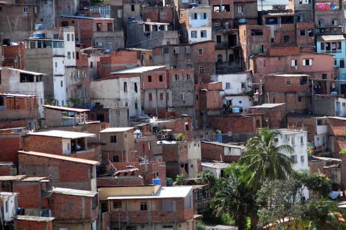 Homem é encontrado morto no Alto de Ondina, em Salvador