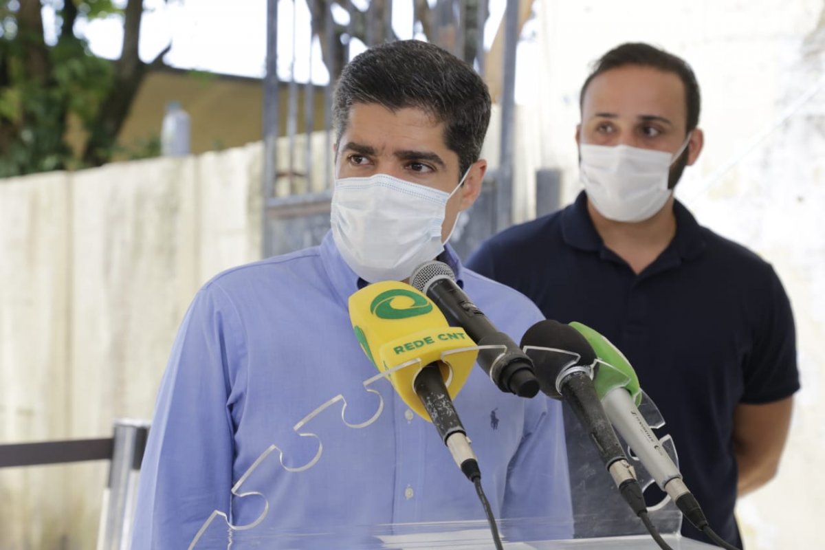 "Acho até que a gente não pode responsabilizar o governo pelas queimadas", diz ACM Neto