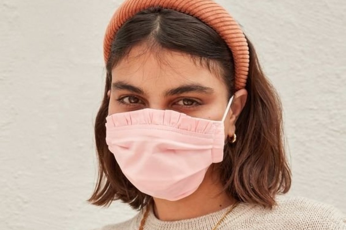 Máscara de proteção: Saiba como cuidar da pele para reduzir a oleosidade