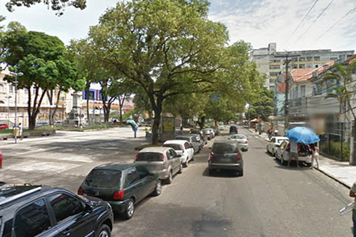 Incêndio provocado por curto-circuito em ventilador deixa imóvel parcialmente destruído em Nazaré