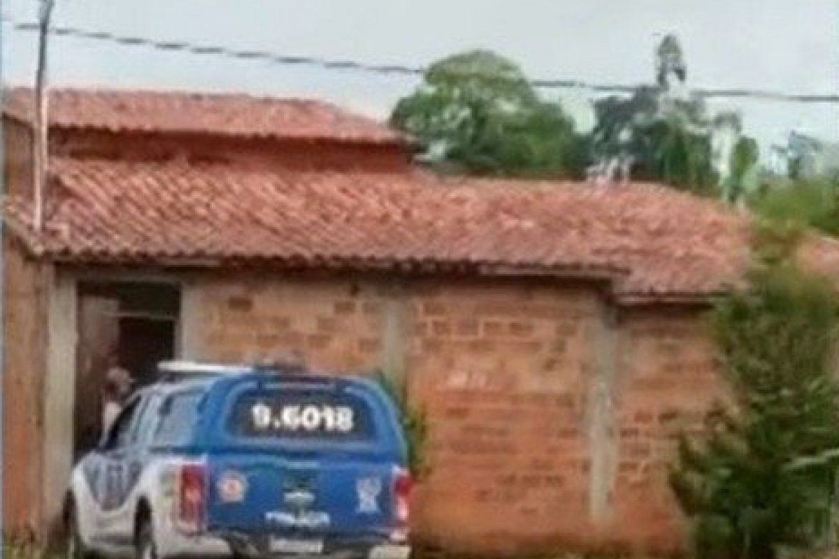 Família denuncia PMs por agressão e invasão de residência em Itamari