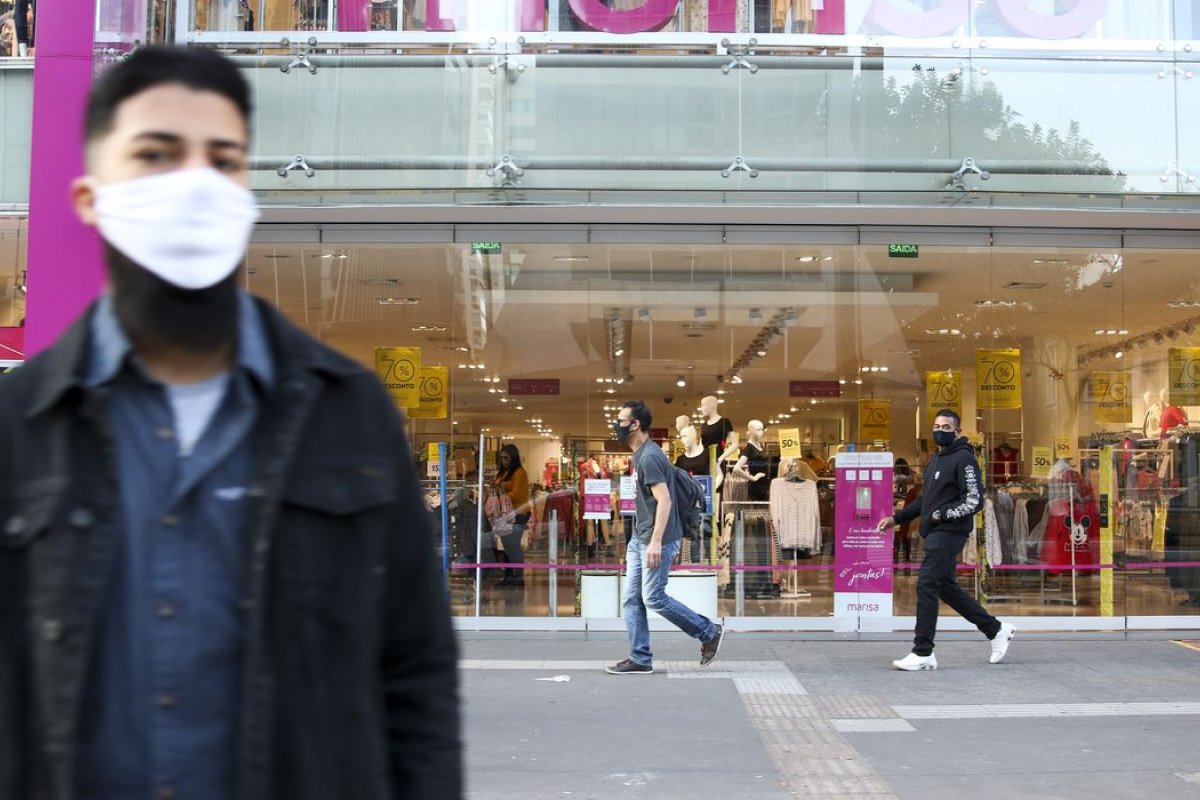 Estudo aponta que apenas quatro setores da economia já recuperaram perdas da pandemia