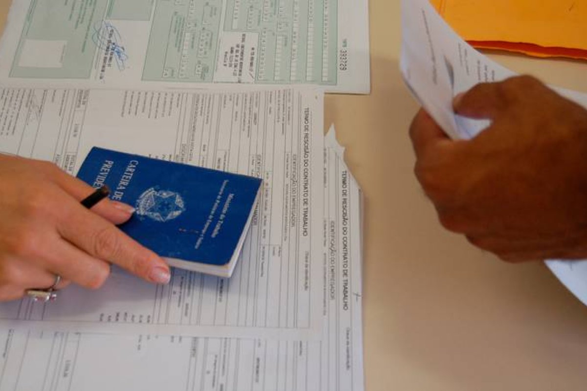 Em seis meses, mais de 9,7 milhões de trabalhadores tiveram jornada reduzida ou contrato suspenso