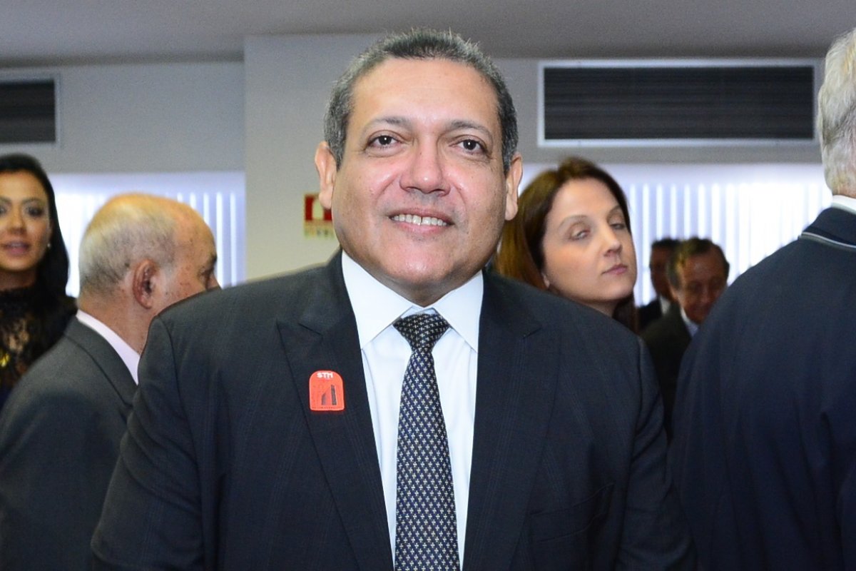 Líder do governo no Senado entrega parecer favorável à indicação de Kássio Nunes