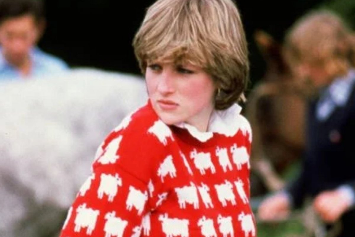 Marca lança coleção inspirada nos looks de Lady Di