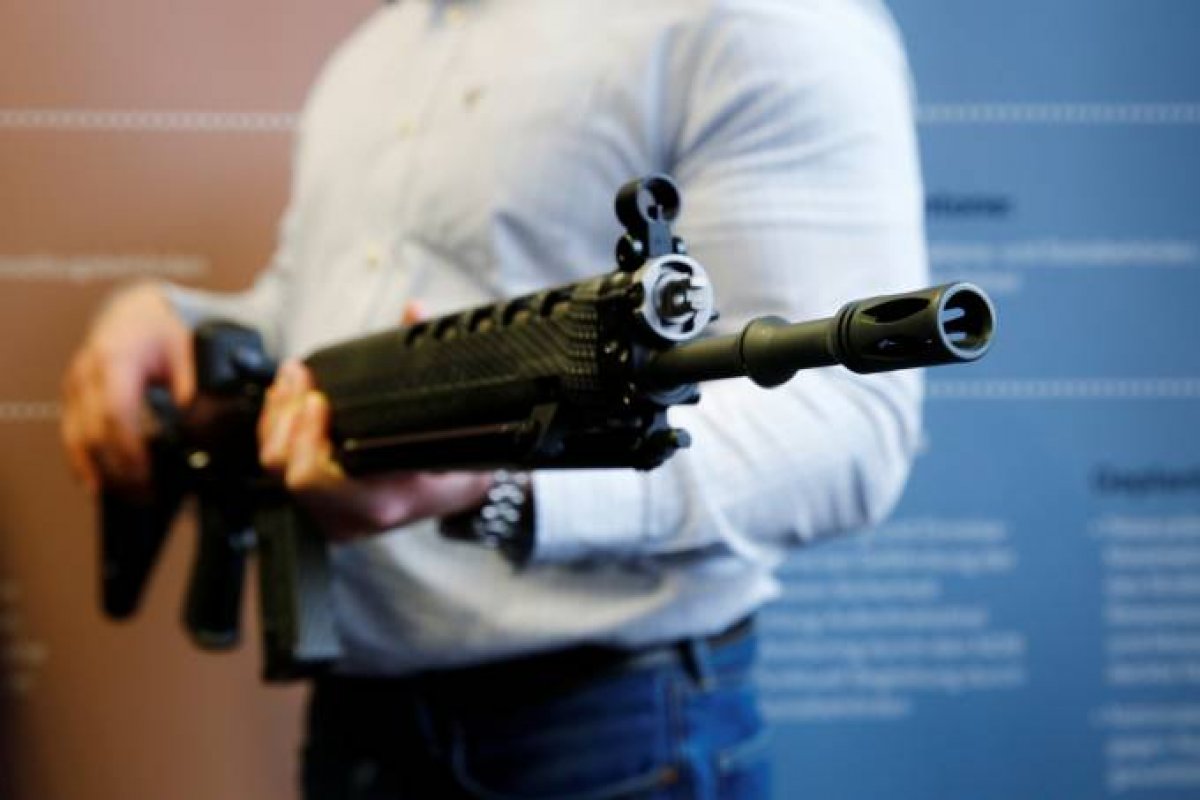 Governo publica decreto sobre armas; civis não podem adquirir fuzis