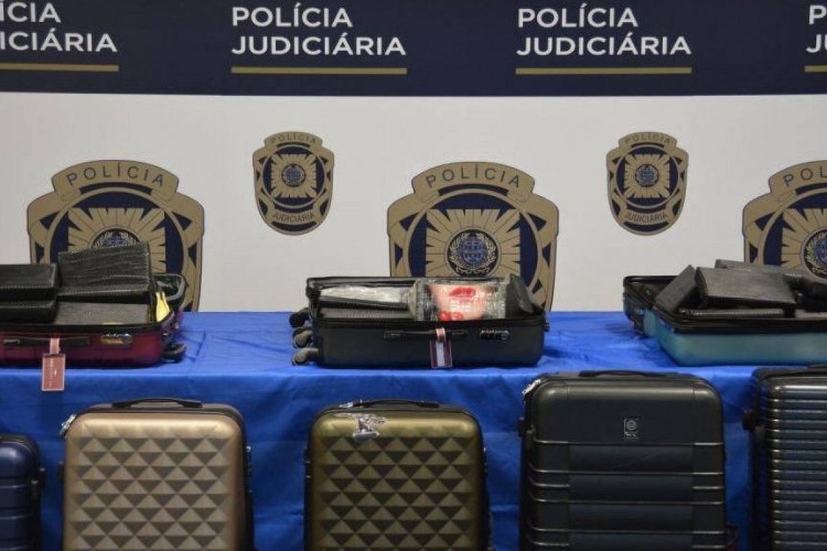 Portugal intercepta jatinho brasileiro com carregamento de mais de 170 kg de cocaína