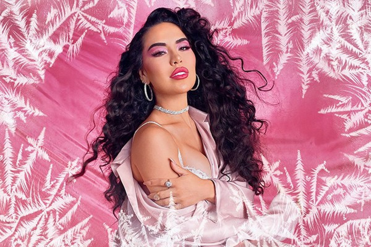 MAC lança coleção de final de ano, estrelada por Bretman Rock, Loren Gray e Karen Sarahi Gonzalez